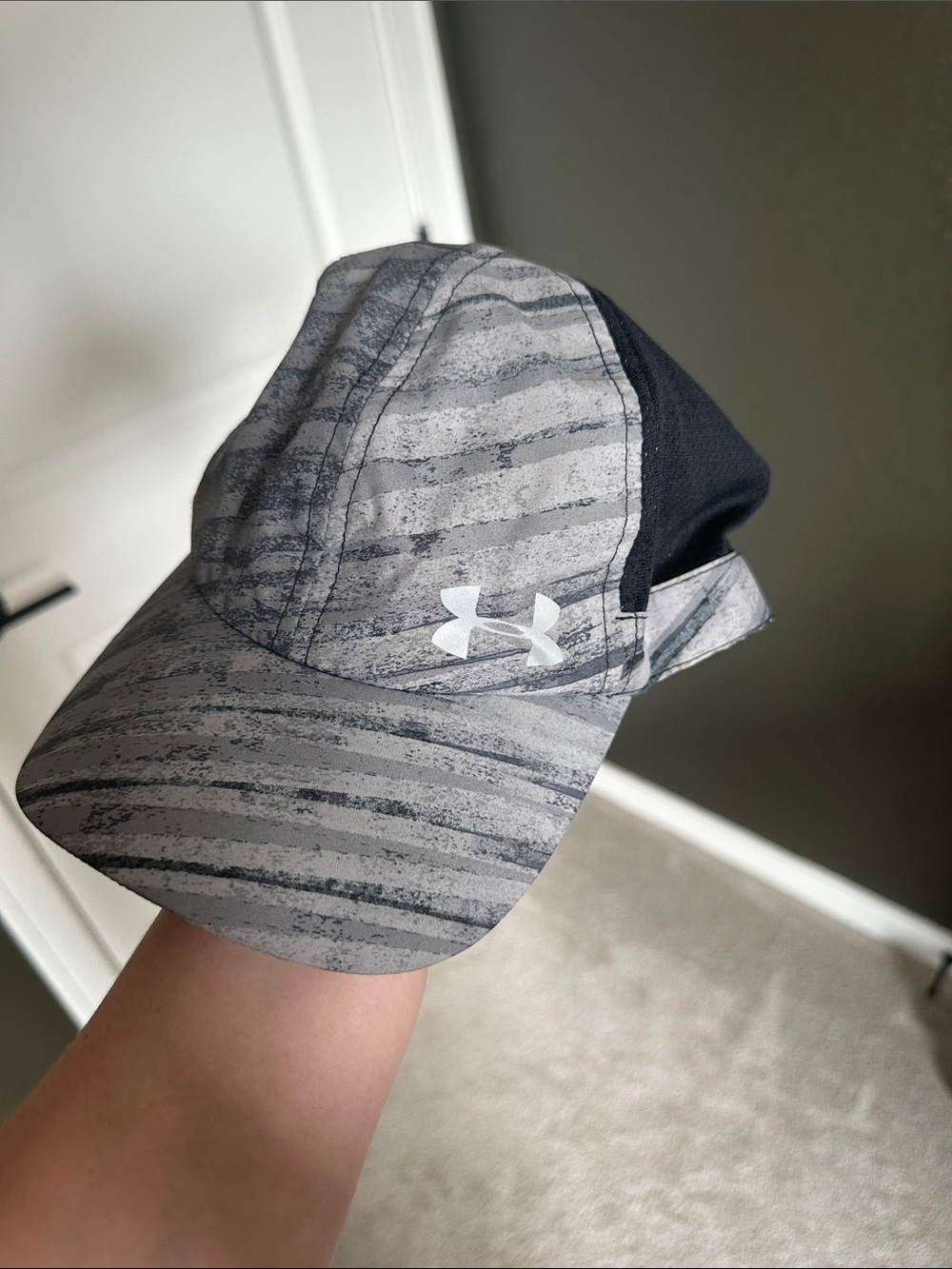 Under Armour Gray Striped Performance Hat with Black Back